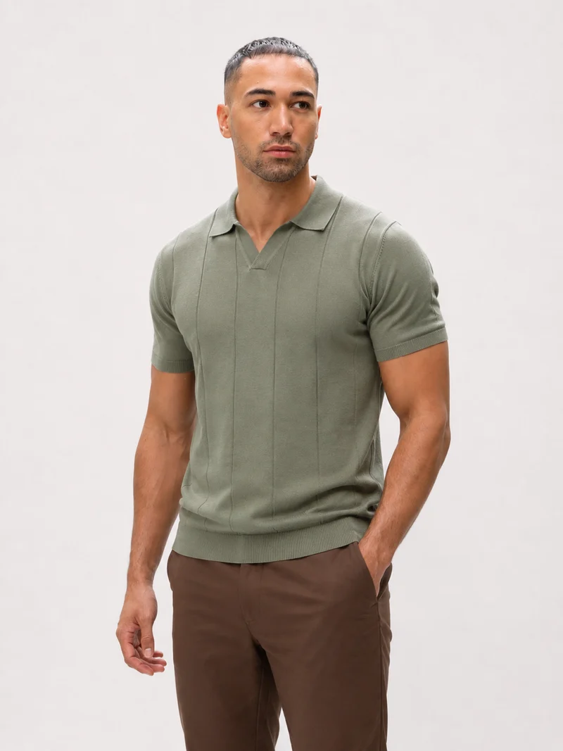 Buttonless knitwear polo short sleeve khaki green