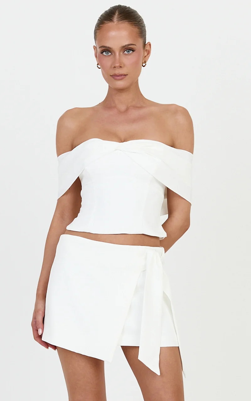 Sabrina Top - Off The Shoulder Twist Neck Top in Off White