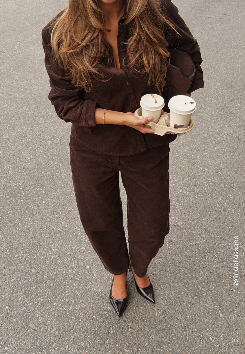 Mid Waist Corduroy Barrel Trousers