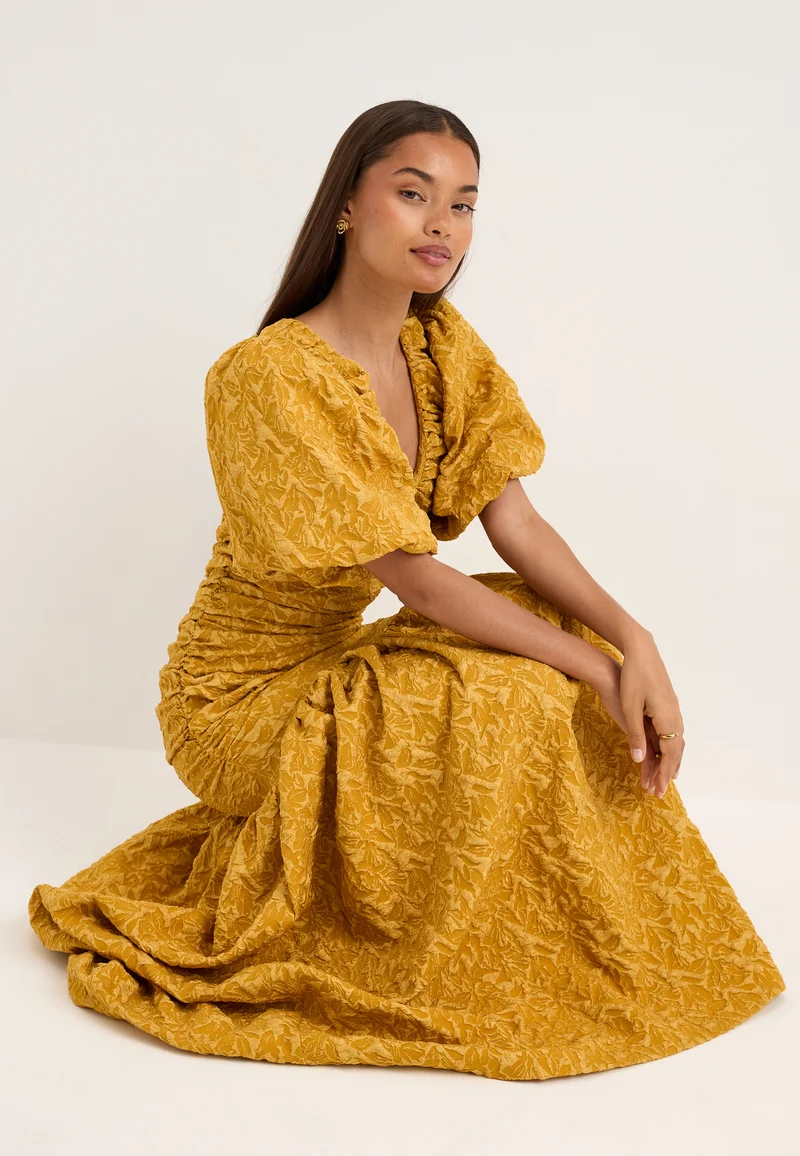 Puff Sleeve V-neck Jaqcuard Gown