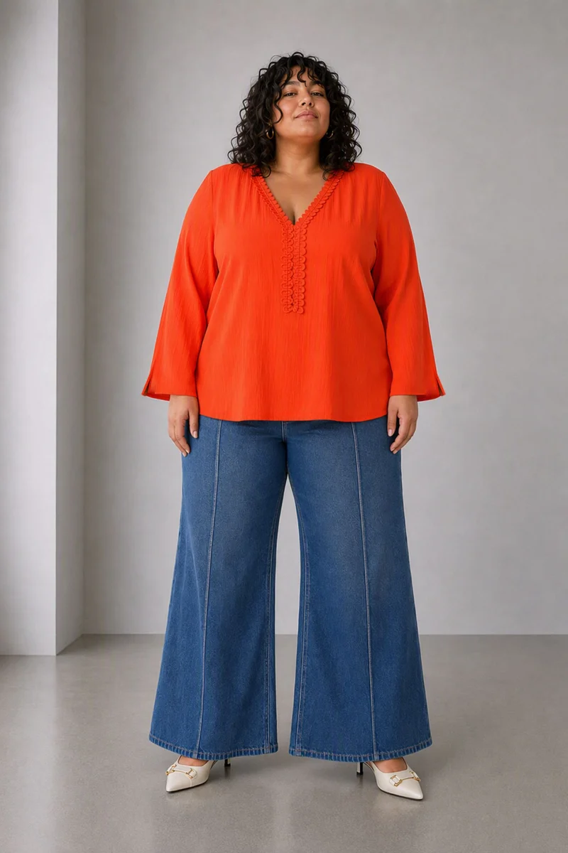 Nimra|Relaxed Top With Lace Trim Detailing