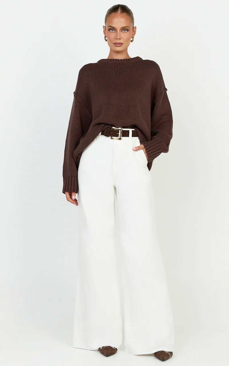 Kira Jumper - Crew Neck Oversized Knit Jumper in Chocolate