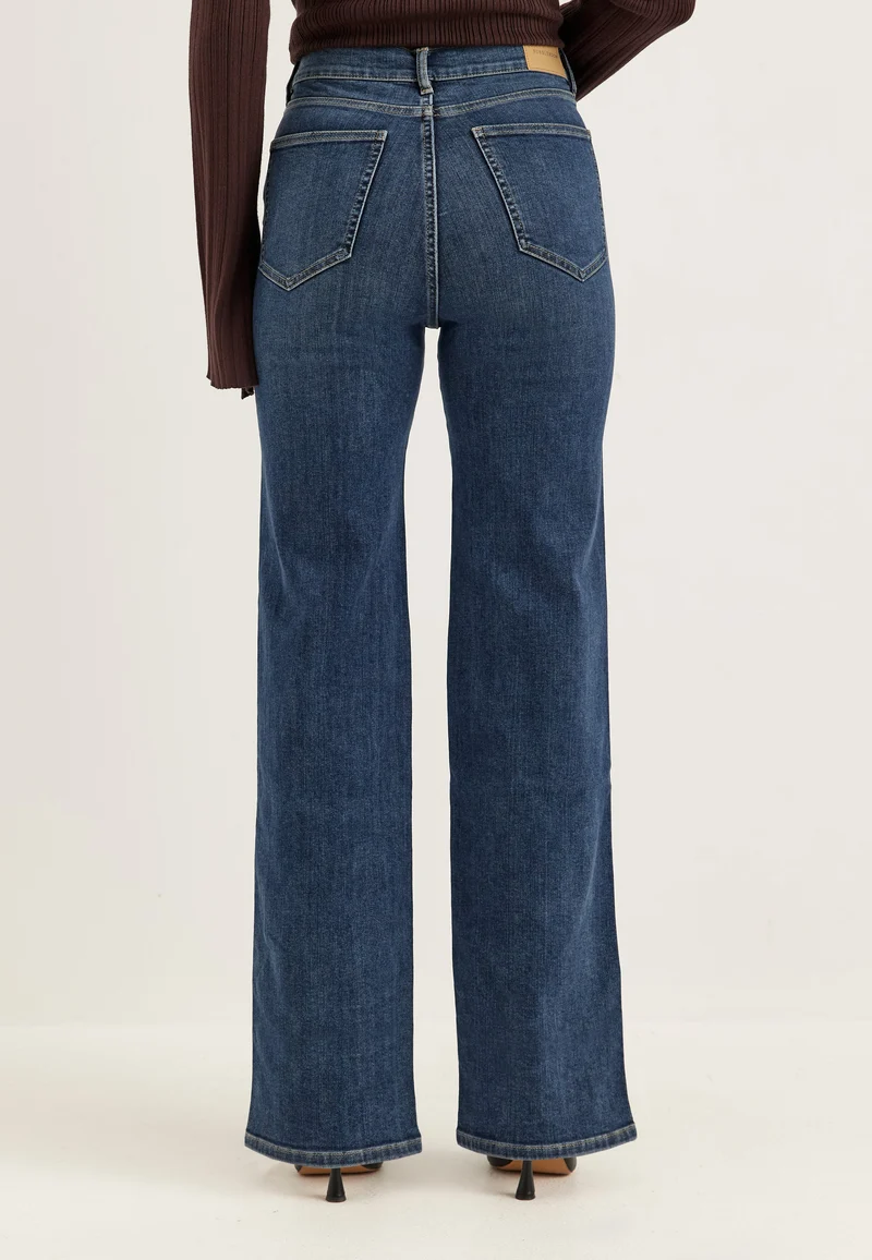 High Straight Leg Jeans
