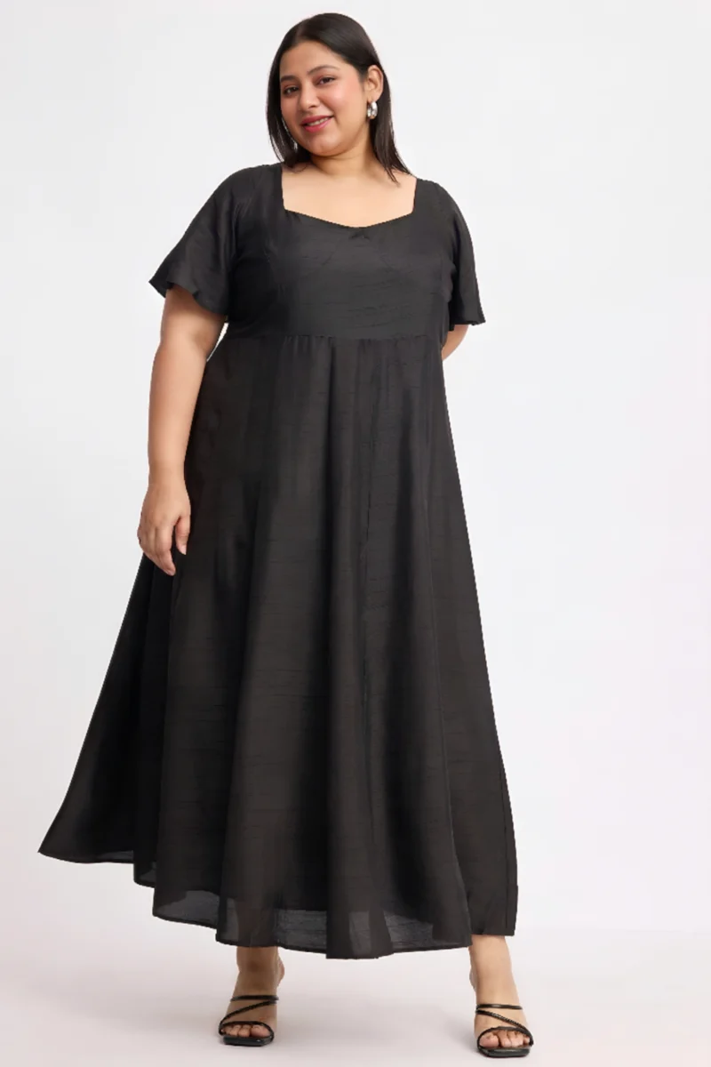 Isiy|Viscose Sweetheart Neckline Maxi Dress