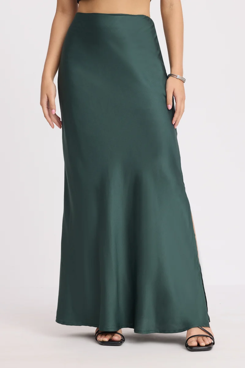 Xivia|100% Viscose Bias Cut Slim Skirt