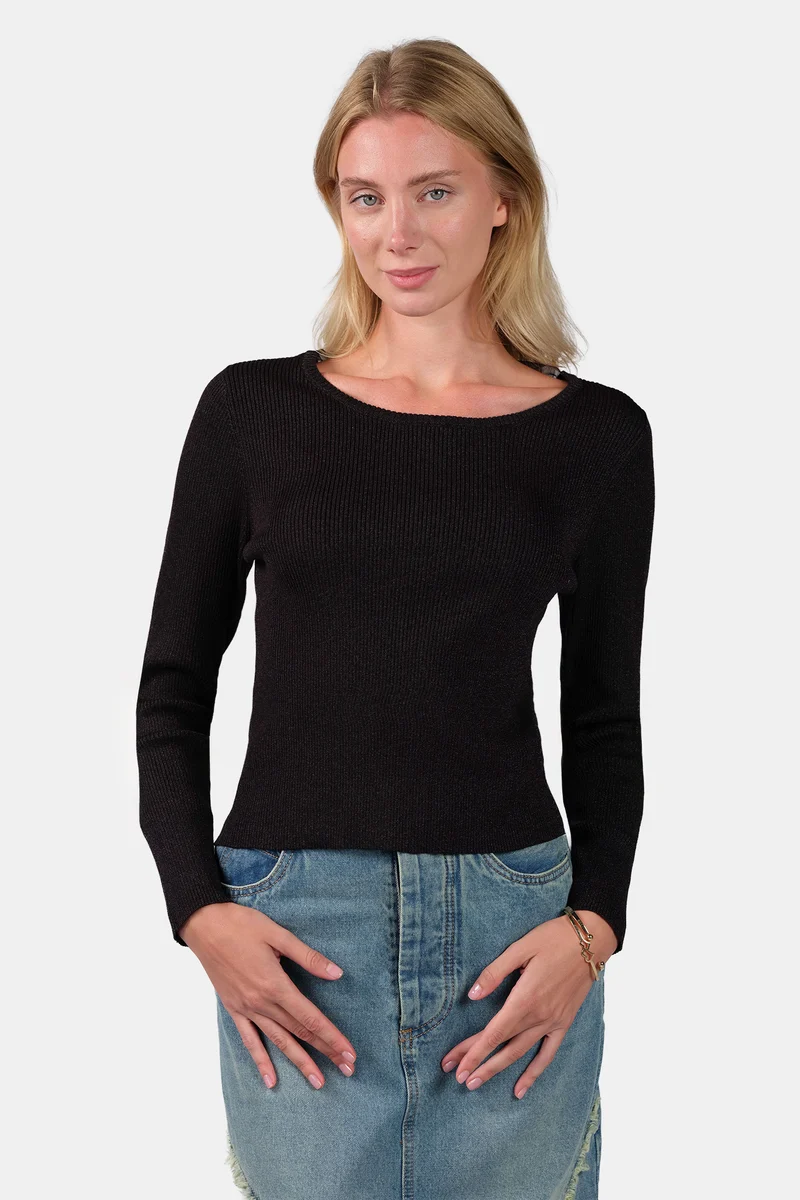 Amia|Viscose Shimmer Knit Top With Black Tie-Up