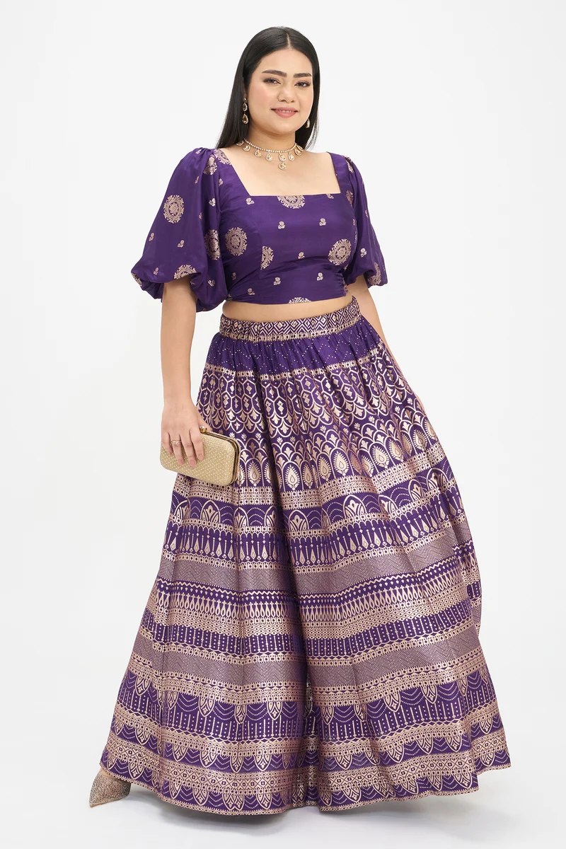 Vana|Viscose Brocade Crop Top And Flared Skirt