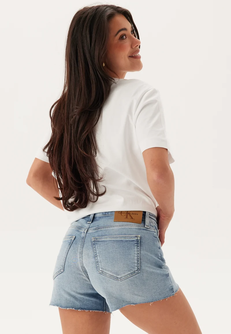 Mid Rise Short