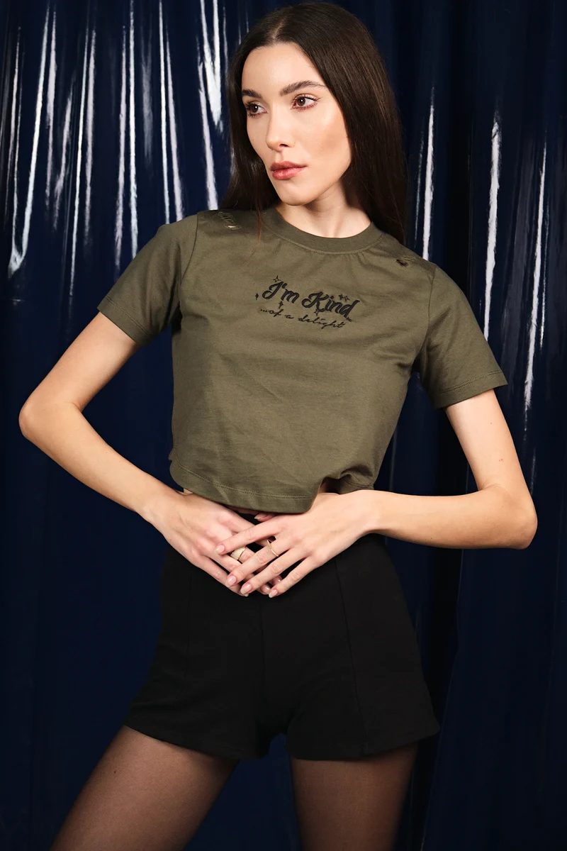 May|100% Cotton Embroidered Distressed Wash Tee