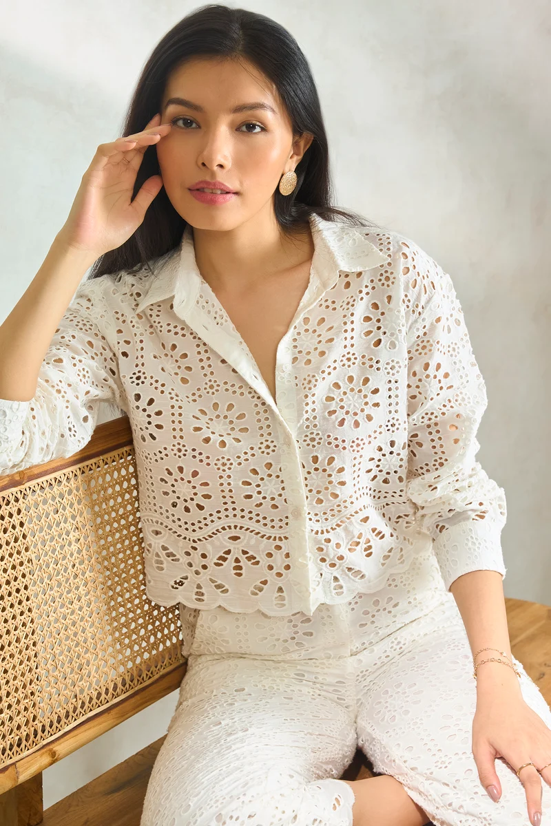 Martha|100% Cotton White Boxy Shirt With Scallop Hem