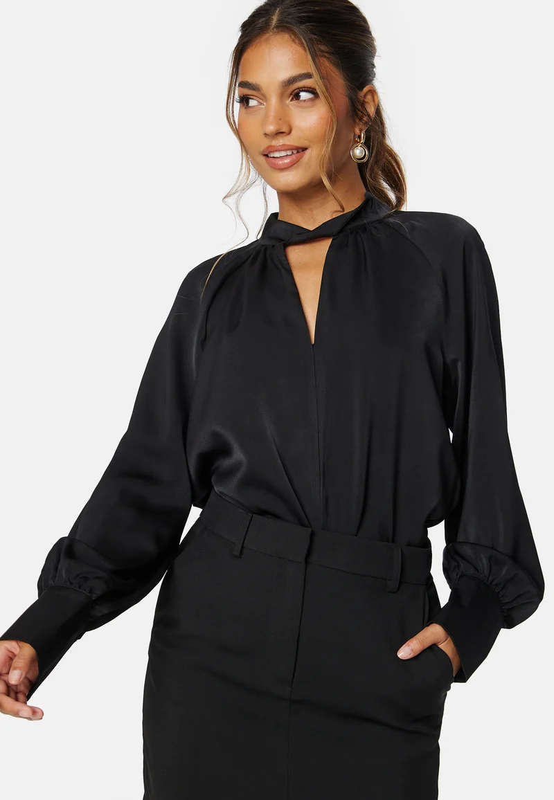 Elma Halterneck L/S Top