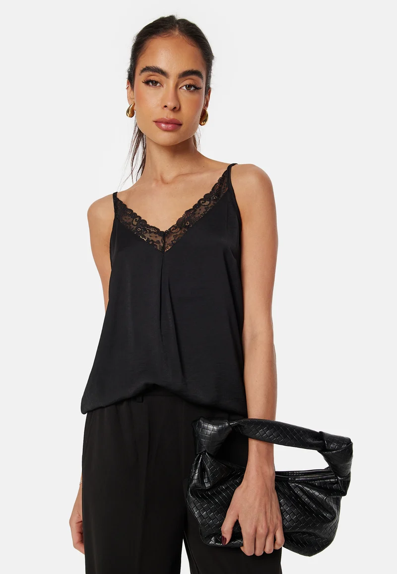 Cava V-Neck Lace Singlet
