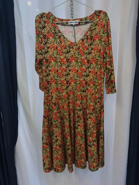 Secondhand: Stina - Rowanberries redgreen - L