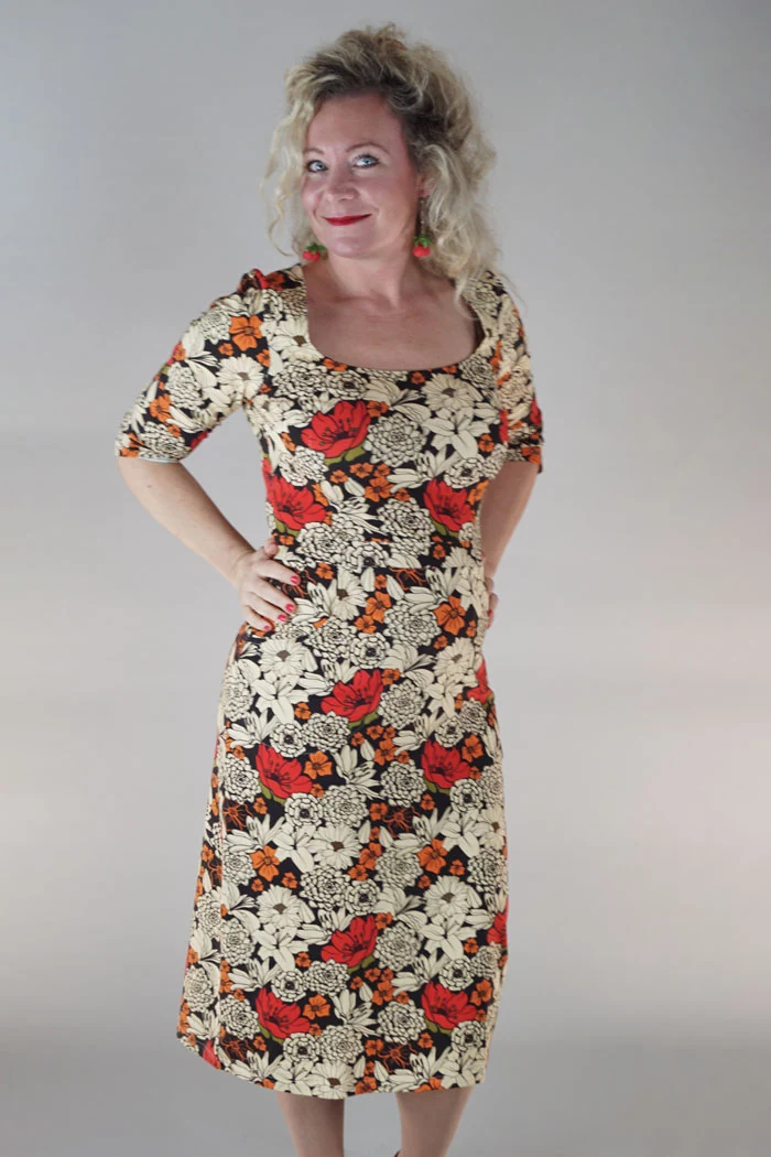 Klänning Inez - Beige Bloom