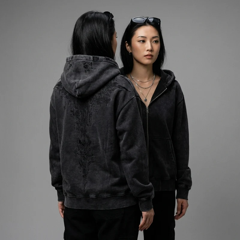 Sweat Zippé à Capuche Brodé