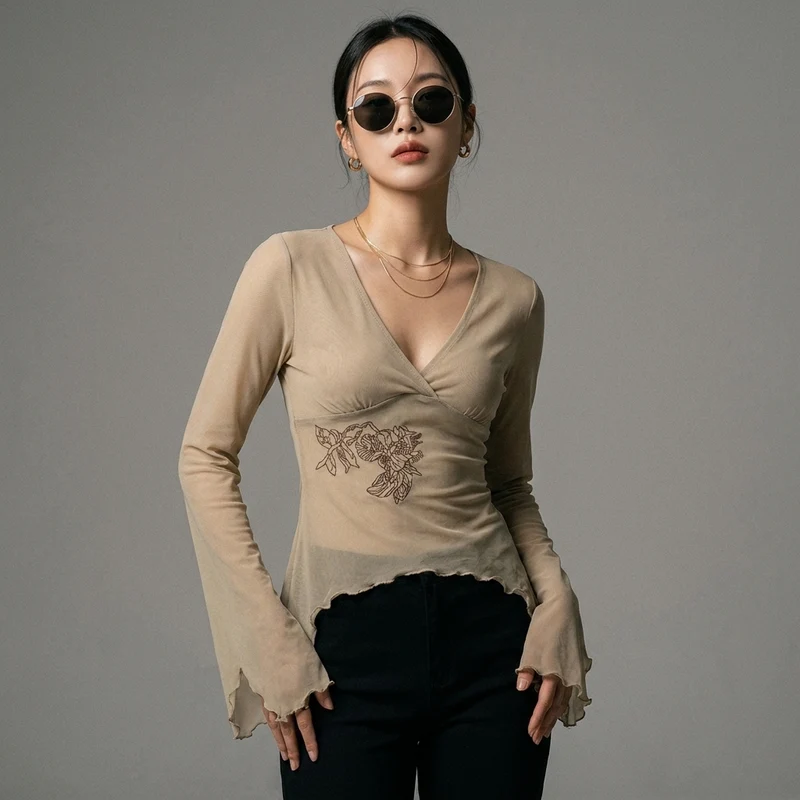 T-shirt Floral Col V Rétro