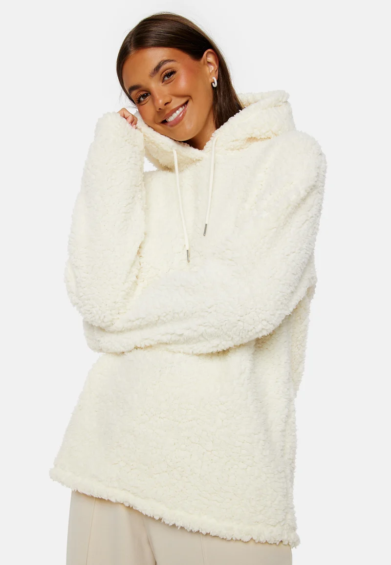Una fluffy teddy hoodie