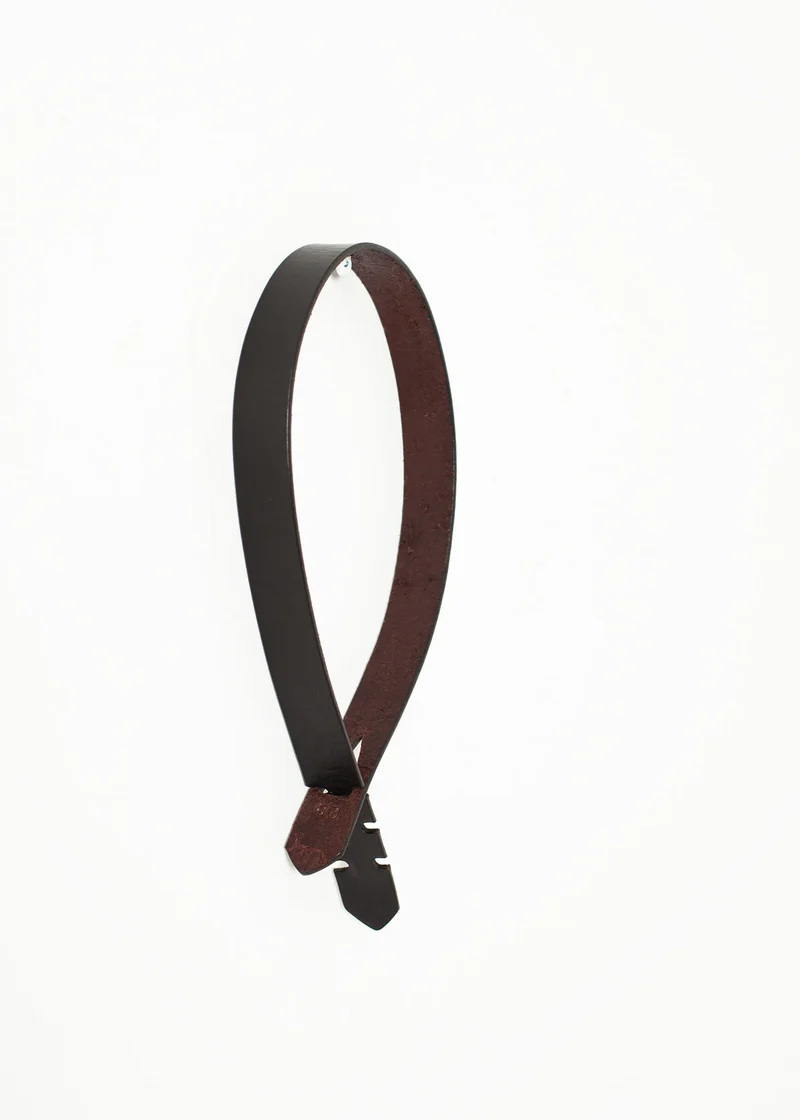 Buckle-less Belt in Black