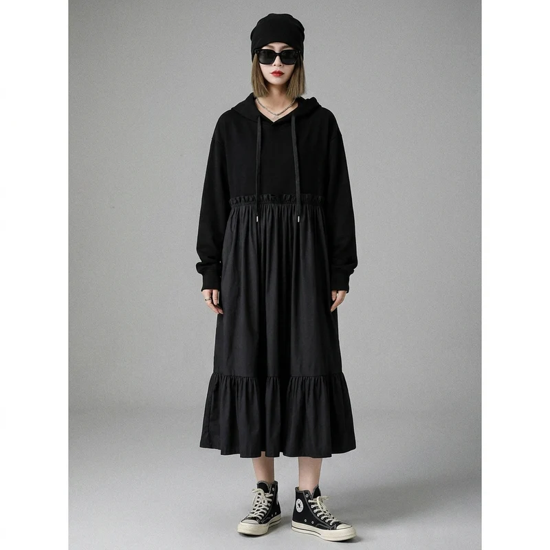 Robe Longue à Capuche Minimaliste