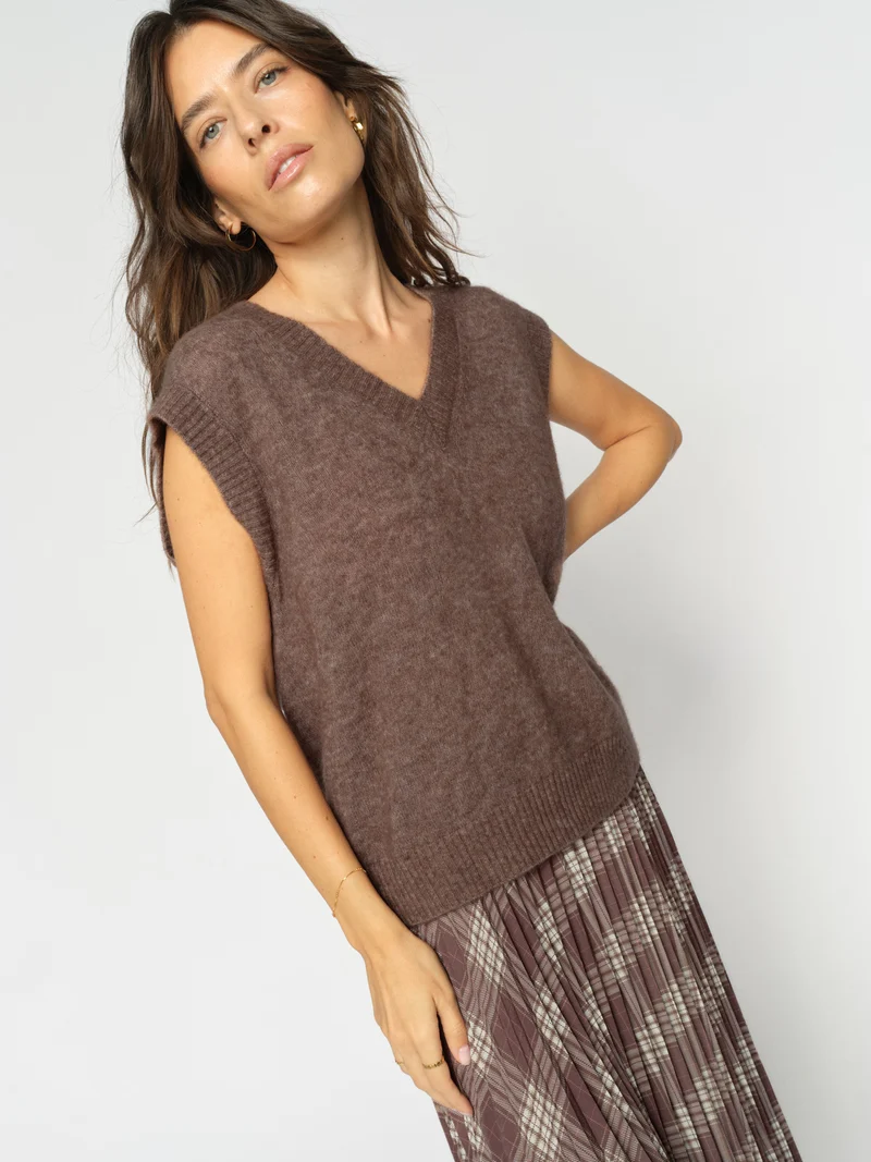 MMMape V-Neck Knit Vest