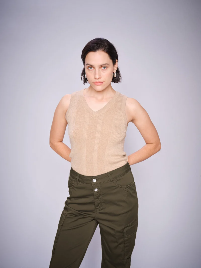 MMRelena Tani Rib V-neck Tank Top