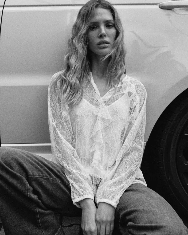 MMEika Lace Blouse
