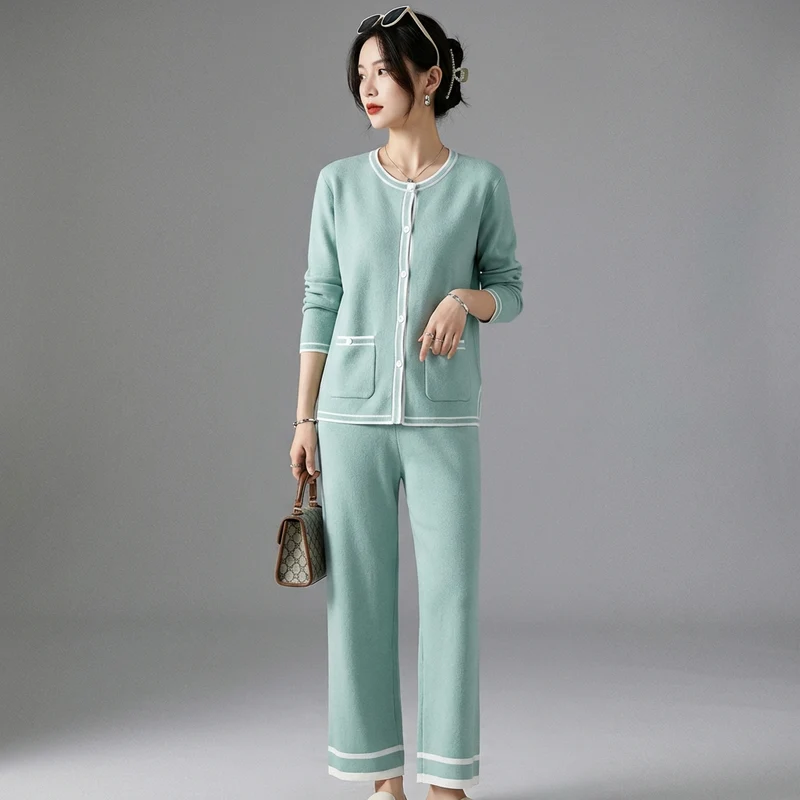 Ensemble Cardigan et Pantalon Droit