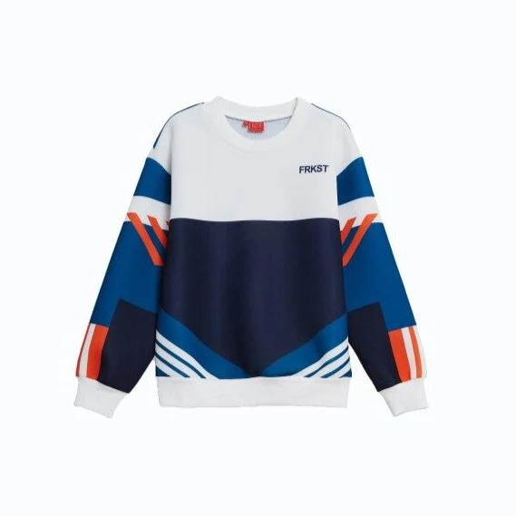 Pull coréen futuriste
