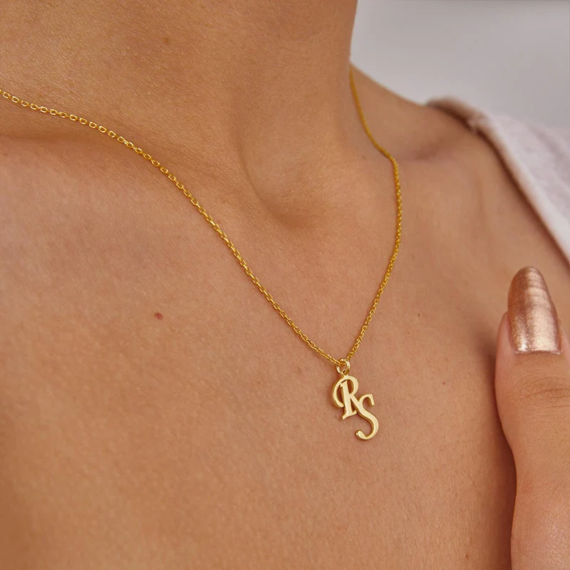 Jewelance™ InitialPendant: Personlig Initial Staplad Hängsmycke Modehalsband