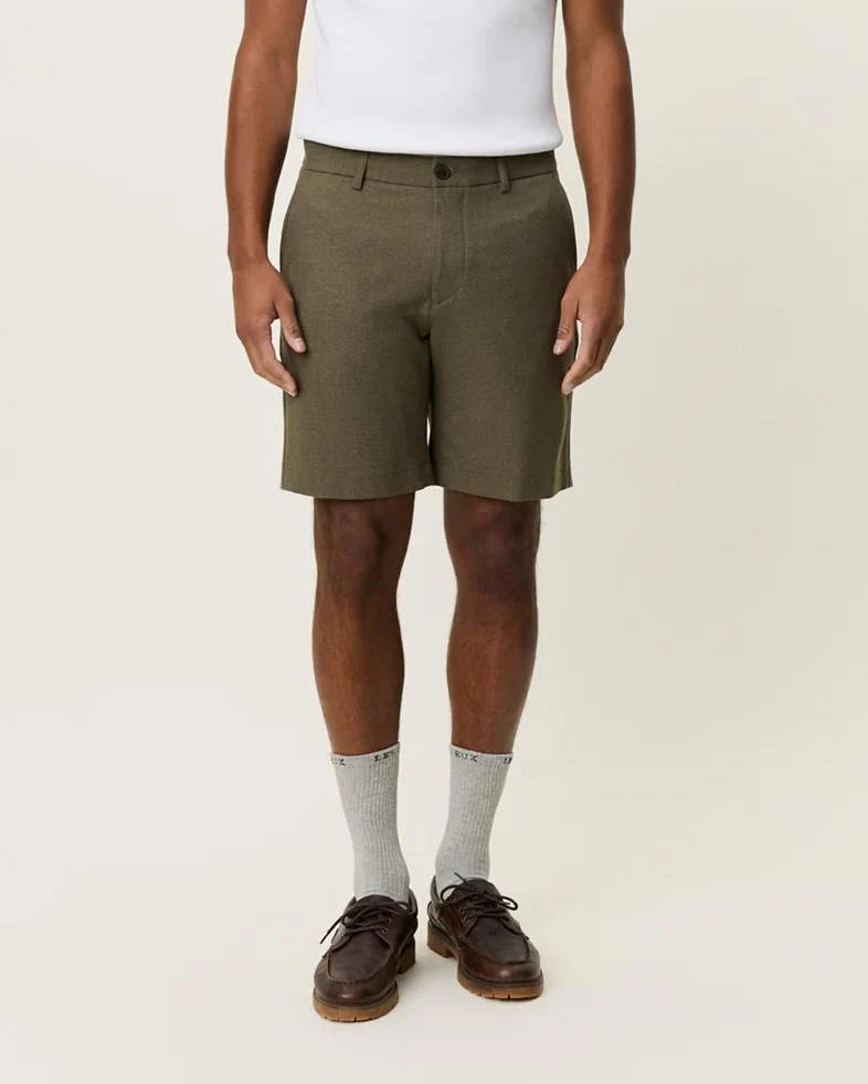 Como Reg Solid Shorts