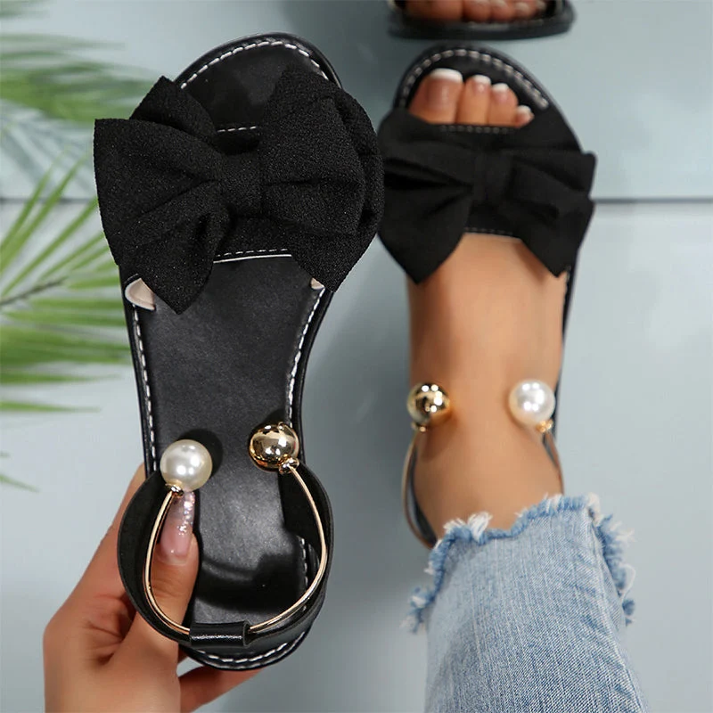 Happy™ ChicFootwear: Stilig och Bekväm Sko med Chic Band och Pärldetaljer