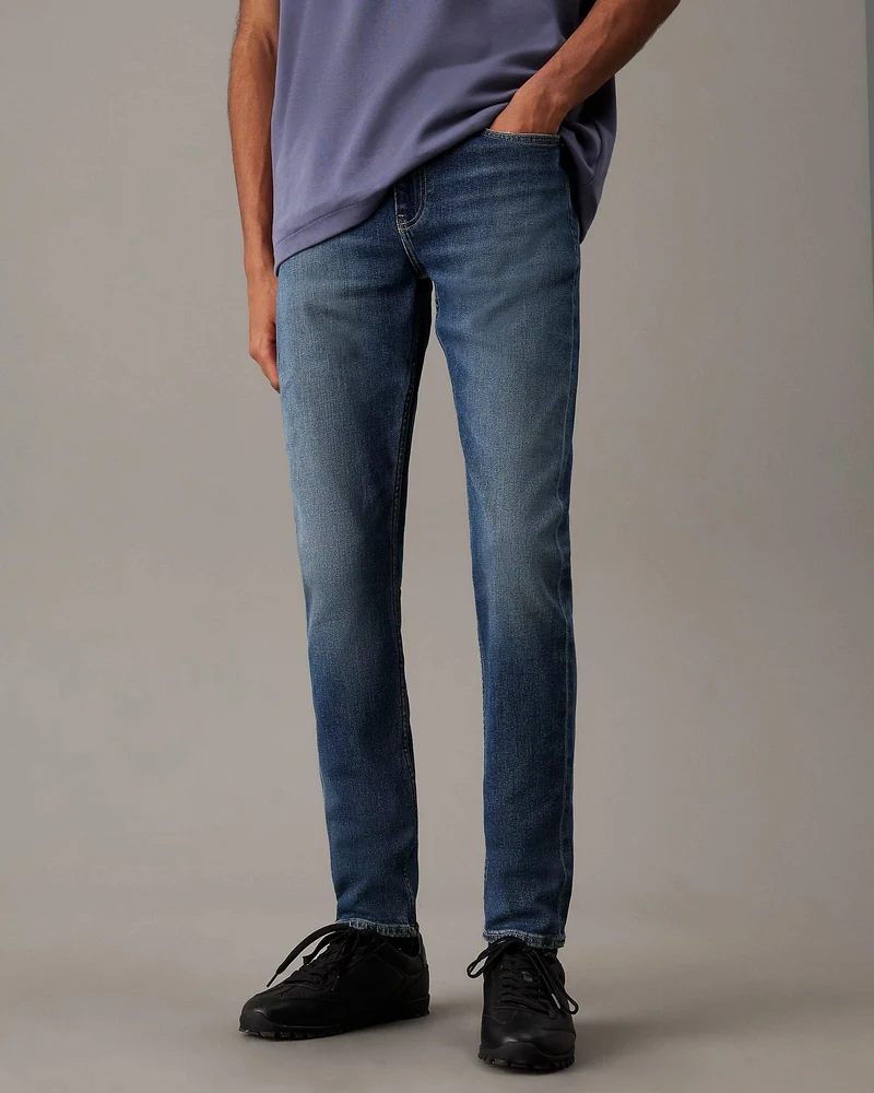 Slim Taper Jeans