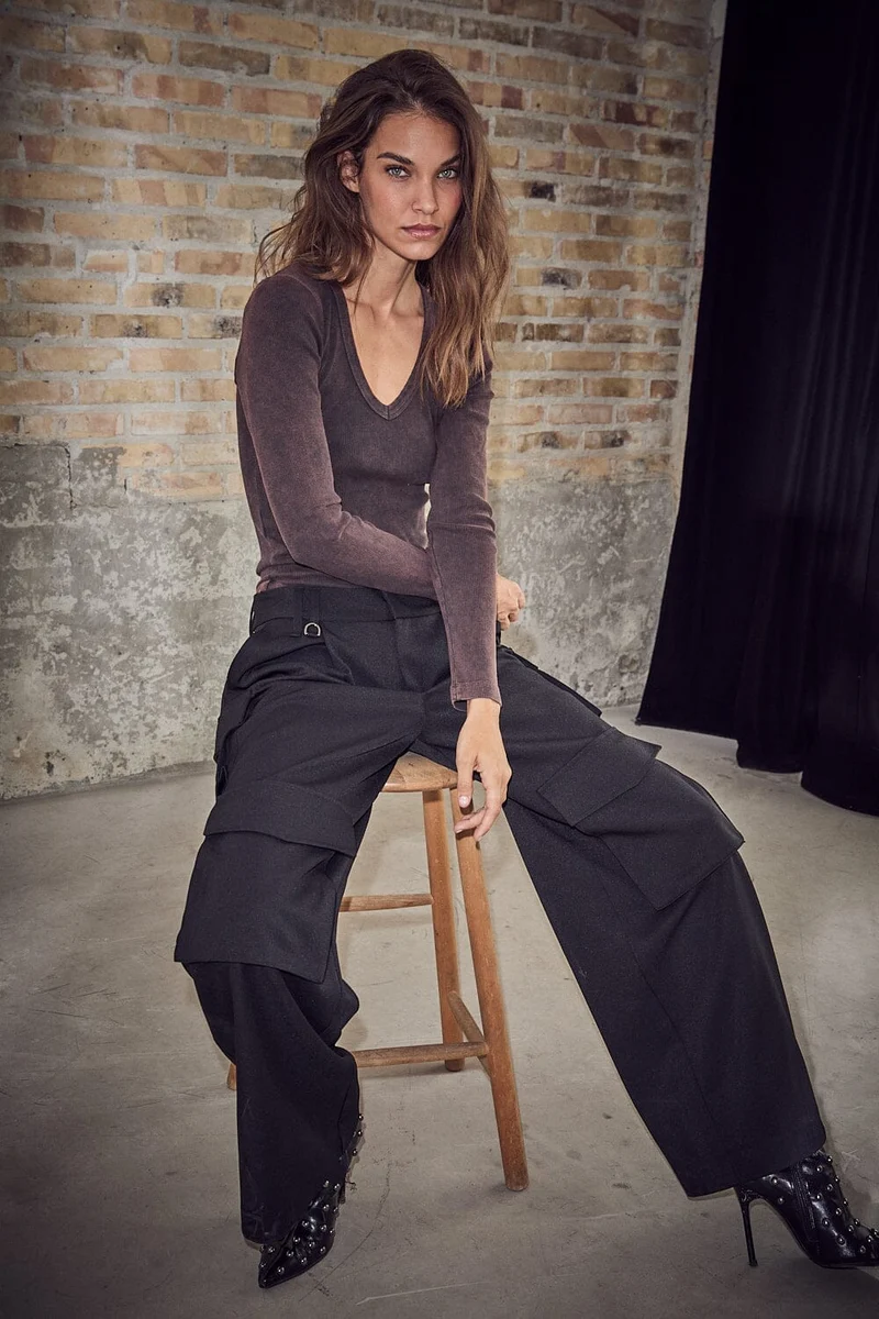 Haute L'Amitié - Deep V Ls Rib Acid Tee HL10892 - Mocca Acid Wash