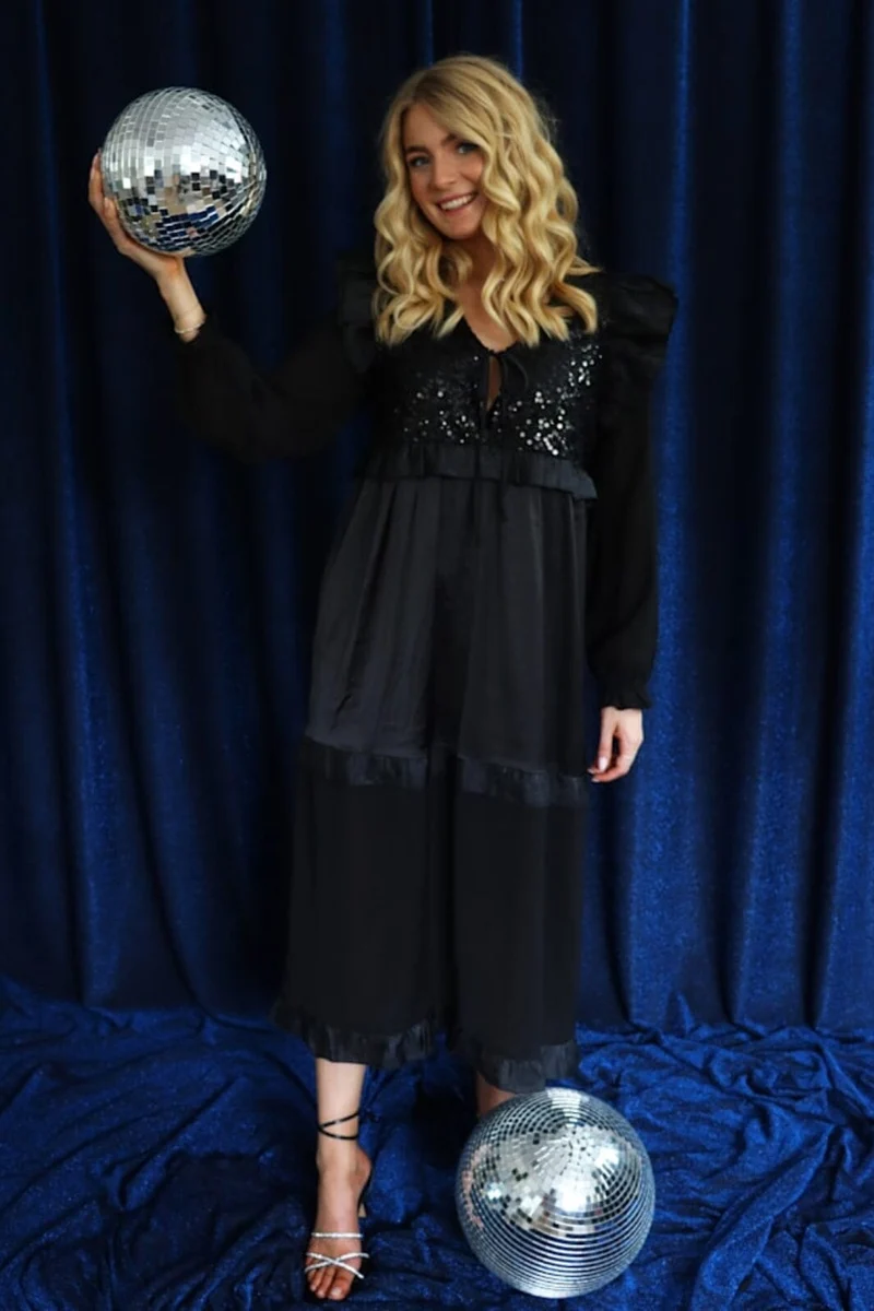 Liberte - Nor Ls Frill Dress 22266 - Black Sequins