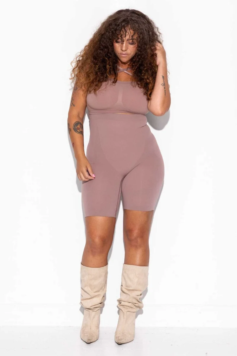 Lykkeland Ateliér - Alturra Highwaist Shaping Shorts L0823901F.214 - Taupe